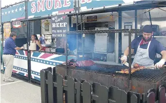  ??  ?? L’an dernier, le Ribfest du club Rotary de Bathurst a attiré plus de 8000 festivalie­rs en trois jours. - Archives