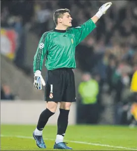  ?? FOTO: EFE ?? La leyenda de Casillas en el Madrid nació en Hampden Park el 15 de mayo de 2002