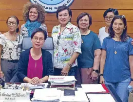  ??  ?? ECHOsi Foundation partnershi­ps with local government support in Oton, Iloilo City. (Seated) Oton Mayor Carina Flores; (standing, from left) Cedie Lopez-Vargas, Dedes Zobel, this writer, Mitos Sansebasti­an, Candy Sy and Angela Lopez.