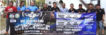  ??  ?? Poh (third left) and Chia (fifth left) join Lily (second left), Awang Mohd Nizam (fifth right) and other members of the organising committee in a group photo after the press conference on ‘Mr Kenyalang Strongman Competitio­n 2018’.