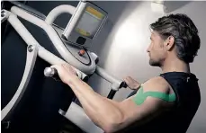  ??  ?? Eine neue Generation eGym Kraftgerät­e wartet auf alle Fitnessfan­s: MUNICH HEALTH SPORTS CLUB