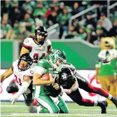  ?? MARK TAYLOR/THE CANADIAN PRESS ?? Although quarterbac­k Zach Collaros and the Roughrider­s are coming off an unimpressi­ve tilt, the CFL team is very much in the hunt for a home playoff game, Rob Vanstone writes.