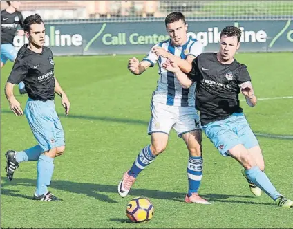  ?? FOTO:LUISMARIUN­CITI ?? Real y Antiguoko cuajaron un derbi disputado ayer por la tarde en Zubieta