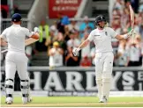  ?? PHOTO: REUTERS ?? Joe Root celebrates reaching his 250 in the second test yesterday.