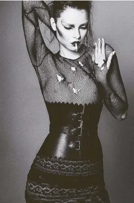  ?? Photos from VOGUE.COM ?? A corseted punk look from Alaïa