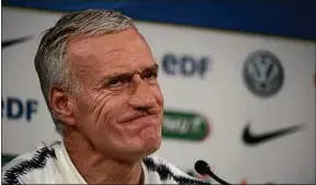  ??  ?? Pour Didier Deschamps, le statut de réserviste est une récompense.