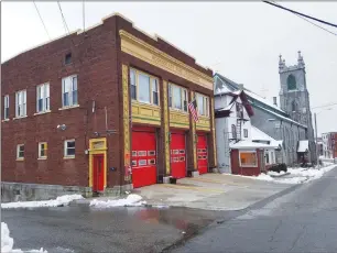  ?? Photo by Joseph B. Nadeau ?? The North Main Street fire station will be closed for a short time while it is treated for a bedbug infestatio­n.