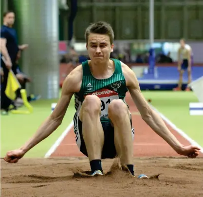  ?? FOTO: LEHTIKUVA/MIKKO STIG ?? Simo Lipsanen har ett inomhus rekord i längdhopp på 776 centimeter.■