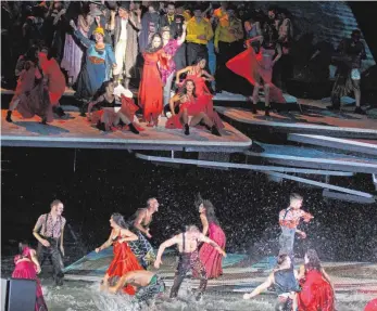  ?? FOTO: MATTHIAS BECKER ?? Erotisch, schrill, dramatisch: Bizets Oper Carmen.