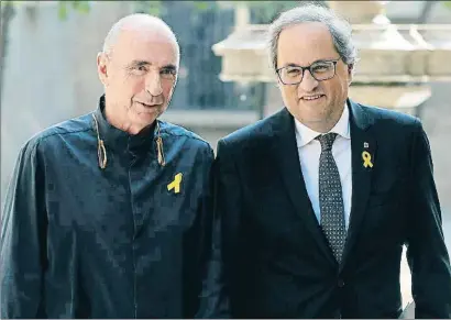  ?? ANDREU DALMAU / EFE ?? El cantautor y exdiputado Lluís Llach, con el president Quim Torra, ayer en el Palau de la Generalita­t