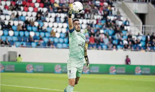  ?? Photo: Christian Kemp ?? Romain Ruffier et le Racing voyageront à Belgrade une semaine après avoir accueilli le FK Cukaricki à la maison.