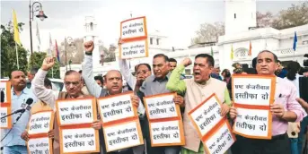  ?? Tashi Tobgyal ?? BJP MLAS protest at the House on Wednesday, demanding the CM’S resignatio­n.