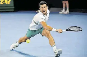  ?? // AFP ?? Sobre el papel Djokovic es superior a Zverev, aunque su rendimient­o por sus molestias abdominale­s es una incógnita