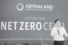  ?? M. DAGOOC EHDA ?? Arthaland senior vice president Oliver L. Chan is optimistic that putting a label in sustainabl­e developmen­t would all the more lure multinatio­nal companies to locate in Cebu.