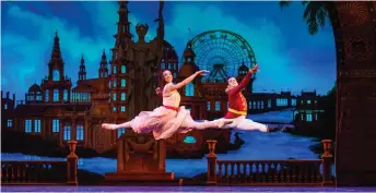  ?? Joffrey Ballet — Cheryl Mann/The ?? Anais Bueno and Greig Matthews in the Joffrey Ballet’s 2019 production of ‘The Nutcracker.’