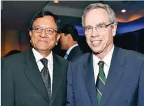  ??  ?? Rakesh Goenka, past president, Indo-Canada Chamber of Commerce, with Minister of Natural Resources Joe Oliver.