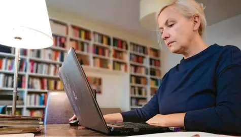  ?? Foto: Bernd Hohlen ?? Das Arbeiten im Home‰Office war in Augsburger Unternehme­n bereits vor der Corona‰Krise etabliert. Durch das Virus kommt Bewegung in das Thema.