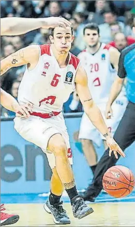  ?? FOTO: RAY VYSNIAUSKA­S ?? Fischer El base brasileño anotó cuatro puntos ayer ante el Lietuvos Rytas