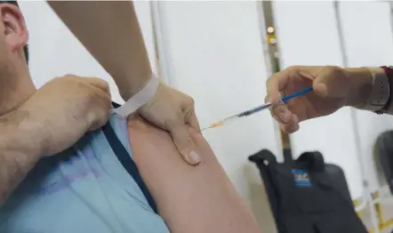  ?? /AGENCIAUNO ?? Desde noviembre pasado está disponibe en Chile la vacuna monovalent­e de Moderna contra el coronaviru­s.