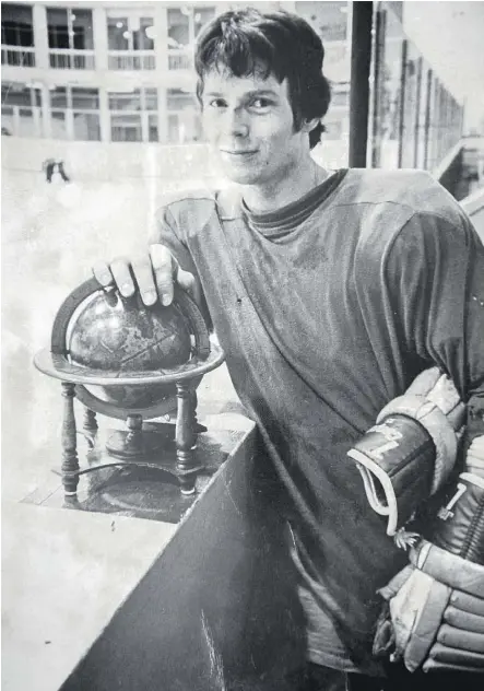  ?? FILES ?? Golden Bears hockey player Jim Carr, shown here in 1976, became a lawyer, businessma­n and philanthro­pist.