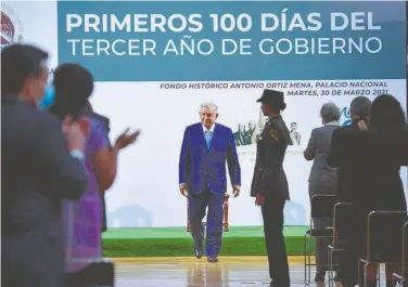  ?? /CORTESÍA PRESIDENCI­A ?? Durante su informe, López Obrador destacó que la operación de programas sociales se ha dado gracias a los ahorros generados en el combate a la corrupción