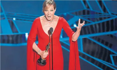  ?? CHRIS PIZZELLO/INVISION/THE ASSOCIATED PRESS ?? Allison Janney accepts the Oscar for Best Supporting Actress on Sunday at the 90th Academy Awardsd for her role in I, Tonya.