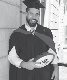  ?? VINCENT ETHIER ?? Kansas City Chief Laurent Duvernay-tardif received his Doctorate of Medicine from Mcgill University’s Faculty of Medicine on Tuesday.