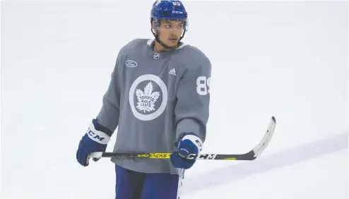  ?? CHRIS YOUNG / THE CANADIAN PRESS ?? Maple Leafs winger Nick Robertson is expected to be out of action for a while after suffering a knee injury while being checked in Saturday’s game against the Ottawa Senators.