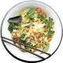  ?? KARSTEN MORAN THE NEW YORK TIMES ?? Stir-fried pieces of spiced shrimp bring deep flavor and bite to rice noodles.