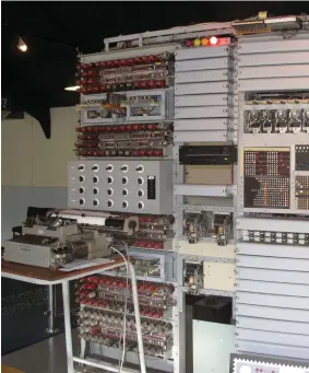  ??  ?? Frontal view of the reconstruc­ted Colossus at The National Museum of Computing, Bletchley Park, UK.