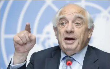  ??  ?? Special Representa­tive of the UN Secretary-General for Migration and Developmen­t, Peter Sutherland gestures during a press conference at the UN office in Geneva.