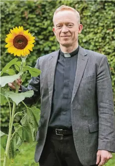  ?? RP-FOTO: JÜRGEN LAASER ?? Thomas Wieners wurde vor 25 Jahren zum Priester geweiht.