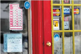  ?? CATHIE COWARD THE HAMILTON SPECTATOR FILE PHOTO ?? Normally food inspection­s for the lowest risk are done every two years, but during the pandemic it was based on complaints or new openings.