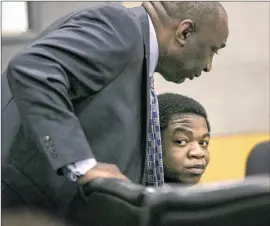  ?? LAURA SKELDING / AMERICAN-STATESMAN 2015 ?? At his trial in November, Rashad Owens looks back at family members of the people he killed when he drove into a crowd at South by Southwest in March 2014. He was convicted of capital murder and sentenced to life in prison.