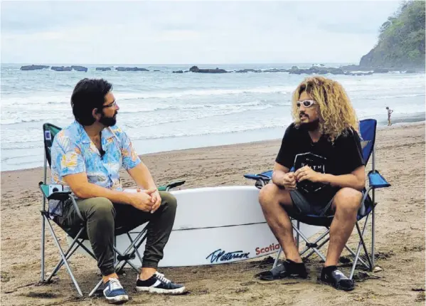  ?? CortesÍA JosÉ lUIs rodrÍGUeZ ?? El surfista Cali Muñoz fue uno de los invitados al programa El kiosco de El Puma, del periodista José Luis Rodríguez.