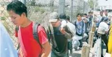  ??  ?? El documental Ser Frontera muestra las condicione­s de vulnerabil­idad que padecen los migrantes mexicanos y centroamer­icanos, señaló la CNDH.