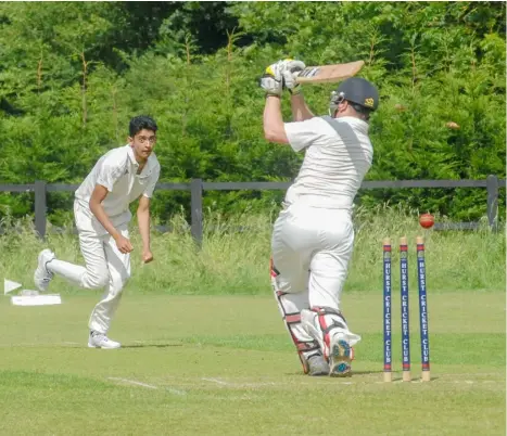  ?? Pictures: Steve Smyth ?? Above: Aryan Joshi takes a wicket
Right: James Watt is dismissed for a golden duck