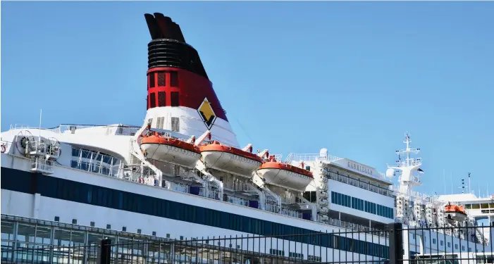  ?? FOTO: CHRISTA LUNDSTRöM/SPT ?? Viking Line har i likhet med andra större rederier lyckats omdirigera sina fartyg för att tackla de värsta smällarna under coronakris­en.