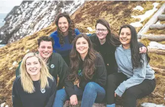  ?? ALEX STEAD PHOTOGRAPH­Y ?? Sucseed’s team includes, from the left, Kristen Murray, Ethan Kirby, Emily Bland, Alex Batten, Andrea Peet and Jasmine Kour.