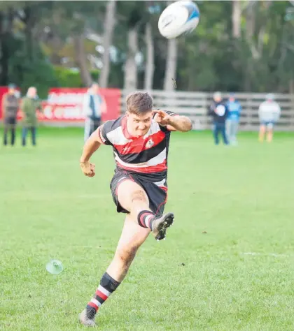  ?? Photo / Bevan Conley ?? Dane Whale’s penalty kick was a deciding factor the last time Taihape faced Kaierau.