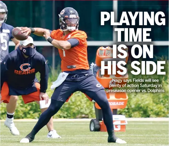  ?? NAM Y. HUH/AP ?? Bears rookie quarterbac­k Justin Fields looked great in joint practices against the Dolphins. Running back David Montgomery lauded him as ‘‘a special kid.’’