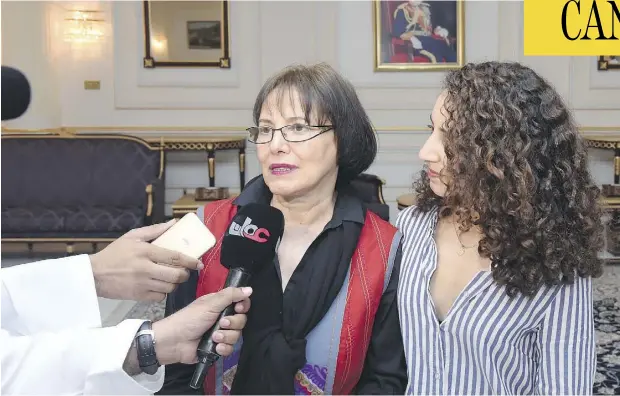  ?? OMAN NEWS AGENCY VIA THE ASSOCIATED PRESS ?? Homa Hoodfar is shown with niece Amanda Ghahremani at Oman’s Muscat Internatio­nal airport after Hoodfar was released from Tehran’s Evin prison. Some experts say Hoodfar’s release is a sign the Liberal government is making progress on a vow to reopen...