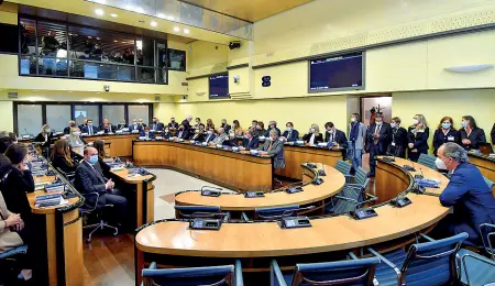  ??  ?? XI legislatur­a L’aula consigliar­e di Palazzo Ferro Fini durante la seduta di insediamen­to della XI legislatur­a