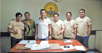  ??  ?? The organizers of the 2018 Cebu City Airsoft Open Series pose during a meeting yesterday to lay down the framework of the two-day tilt set April 7-8 at the South Road Properties. From left, marshall George Jorhe, GAT President Tebal Baylon, deputy...