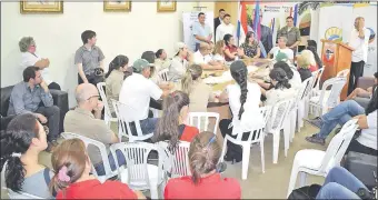  ??  ?? Acto de lanzamient­o de la campaña “Ybytyruzú sin basuras”, ayer en Villarrica.