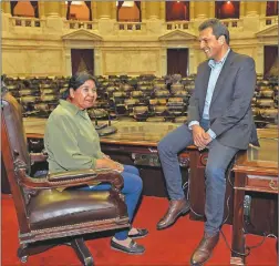  ?? TWITTER ?? POSTALES. El lunes visitó a Massa en Diputados. Un día después, el ex Presidente pasó a saludarla, como todas las previas a Navidad.