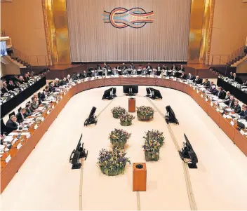  ?? FOTO: DPA ?? Erlauchter Kreis in Baden-Baden: Die Finanzmini­ster und Notenbankc­hefs der G 20-Staaten