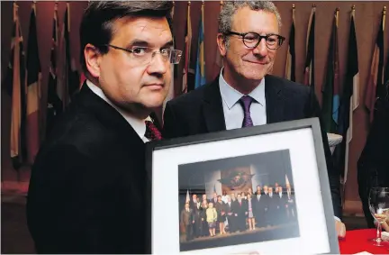  ?? ALLEN MC IN NIS/MONTREAL GAZETTE ?? Mayor Denis Coderre, left, and Yvan Mayeur, mayor of Brussels, at the Living Together Summit on Thursday.