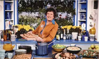  ?? SONY PICTURES CLASSICS JIM SCHERER/ ?? Chef Julia Child made French cooking approachab­le, even if it took time and work to get there.