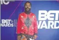  ?? Picture: Twitter ?? Jabulani Hadebe, aka Sjava, is glad to have found fame on his own terms.